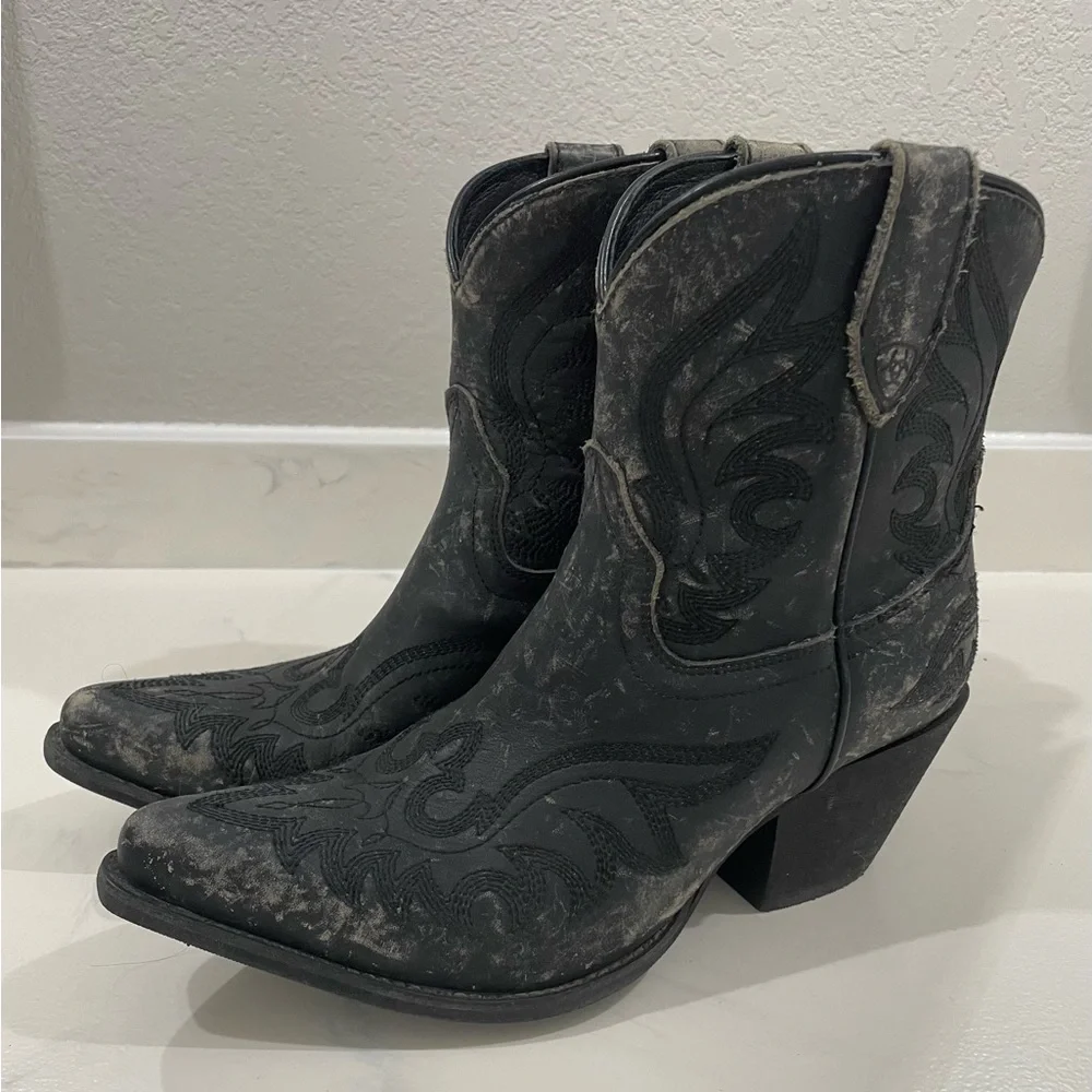 Ariat sturdy ankle